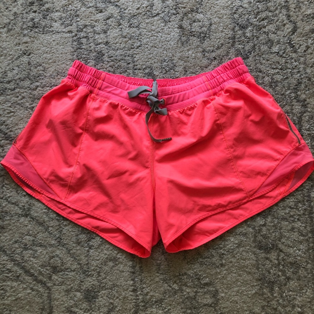 Women’s Lululemon Hotty Hot Short Long 4” Size 12
